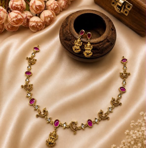 Pink Antique Floral Necklace Set