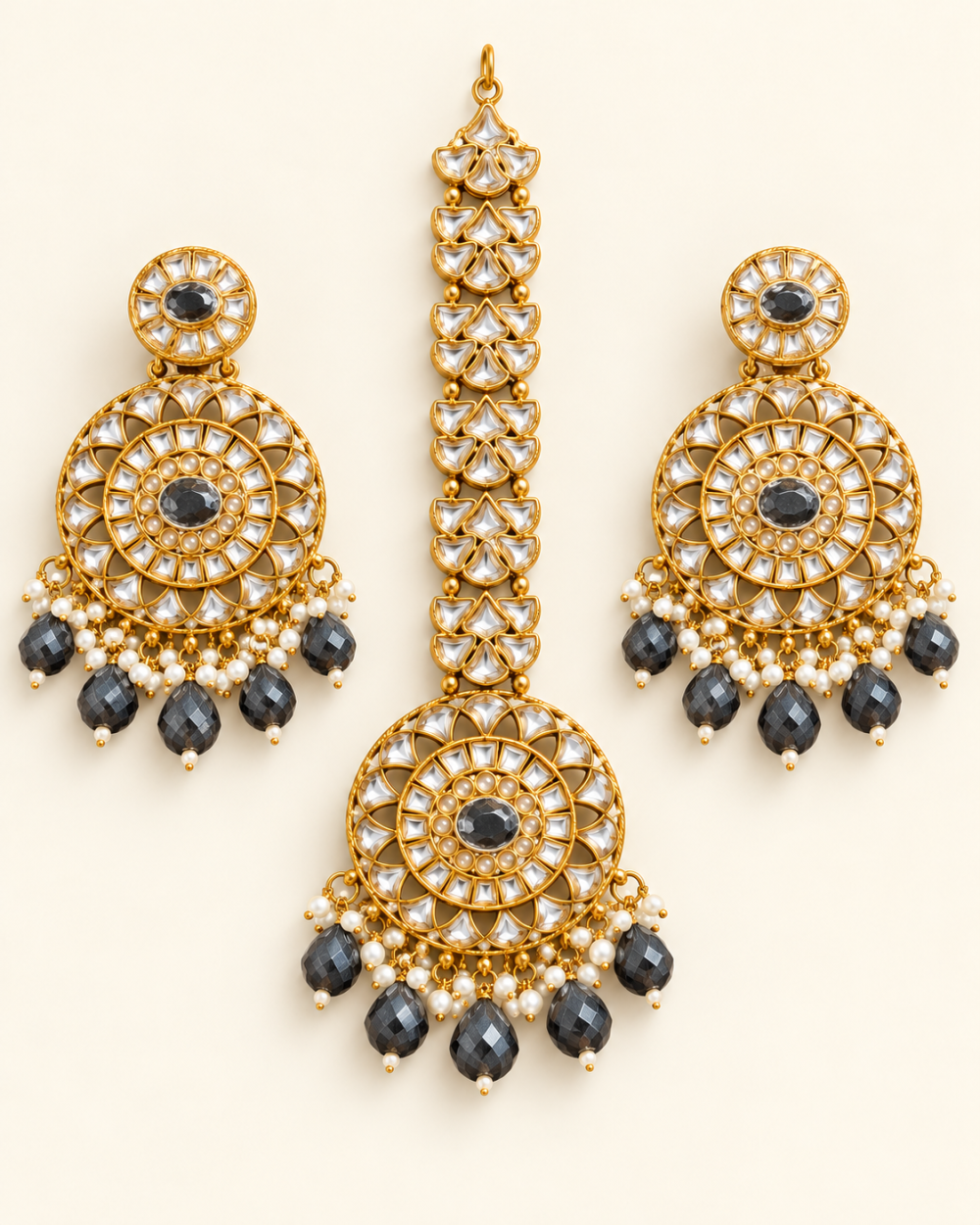 Black Beaded Round Kundan-Style Earrings & Maang Tikka Set